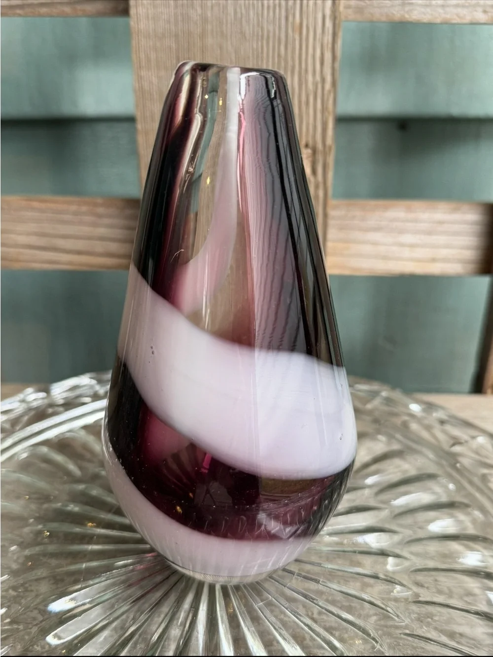 Vintage Murano Style Hand Blown Art Glass Bud Vase Swirl Glossy Finish 6”